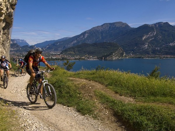 Mountain Bike sul Lago di Garda | Agriturismo Maso Bergot | Il vostro agriturismo sul lago di Garda, ad Arco, in Trentino.